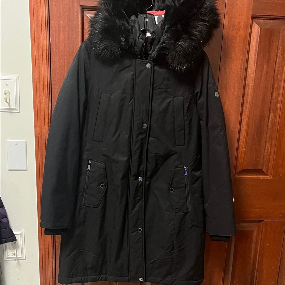 1 Madison Expedition Women's Black Faux Fur-Trimmed Long Parka